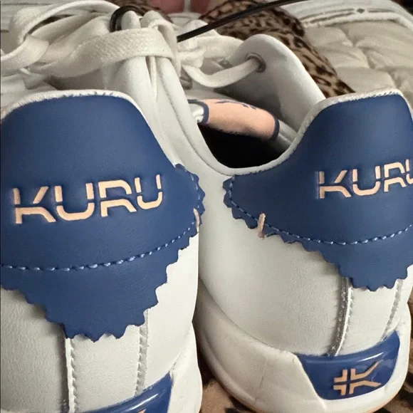 Kuru Roam Sneakers- Size 8 - Picture 6 of 6